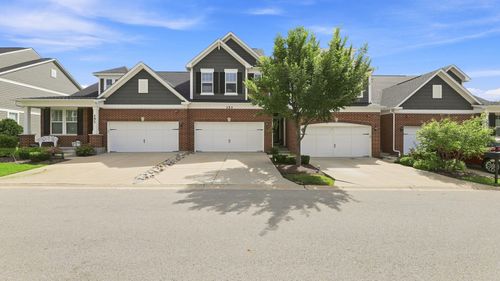 153 Roslyn Place, Bloomingdale, IL, 60108 | Card Image
