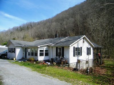 17094 Us Highway 23, House other with 3 bedrooms, 2 bathrooms and null parking in Duffield VA | Image 2