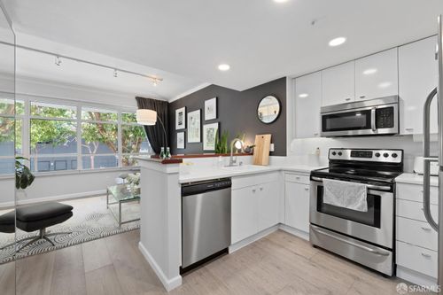 114n-403 Main St, San Francisco, CA, 94105-2082 | Card Image