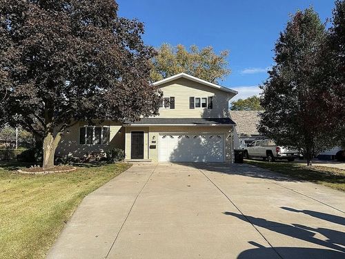 219 W Birchwood St, Morton, IL, 61550-2403 | Card Image