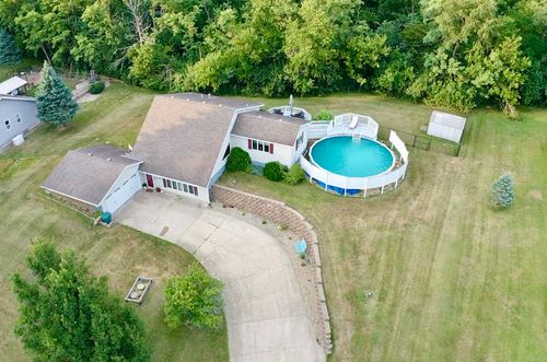 4100 Valley Dr, Clinton, IL, 61727-2817 | Card Image