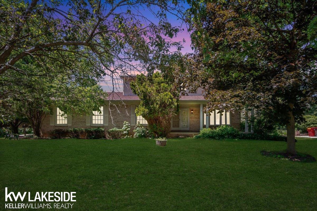 Spring Circle Trl, Washington, MI 48094
