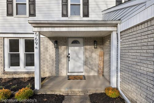 569 Worthington Rd, Canton, MI, 48188-1511 | Card Image