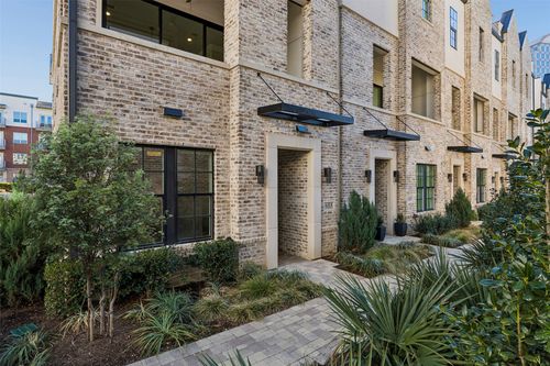 653 Dalton Ln, Irving, TX, 75039-3106 | Card Image