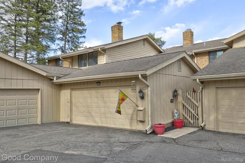 7105 Pebble Park Dr, West Bloomfield, MI, 48322-3506 | Card Image