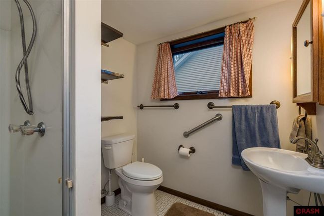 829 Church St, House other with 4 bedrooms, 2 bathrooms and null parking in Saint Peter MN | Image 23