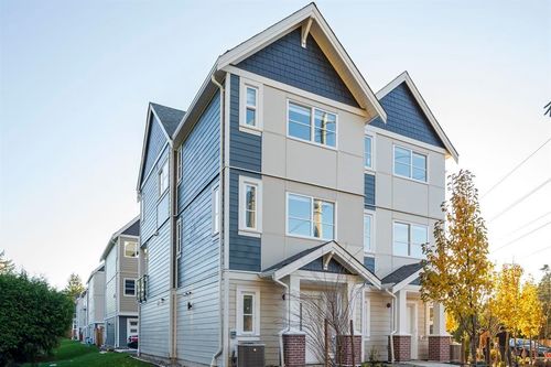 36-5377 8a Ave, Delta, BC, V4M0E2 | Card Image