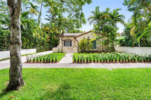 2413 N Greenway Dr, Coral Gables, FL, 33134 | Card Image