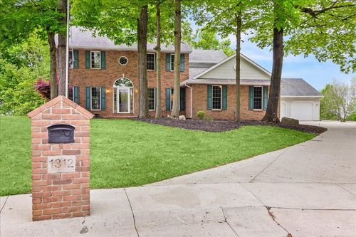 1312 Glenview Cir, Bellefontaine, OH, 43311-2749 | Card Image