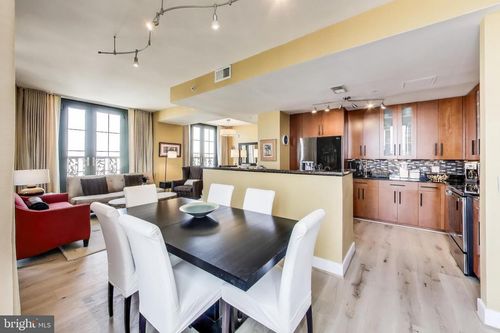 apt-1022-910 M St Nw, WASHINGTON, DC, 20001-6329 | Card Image
