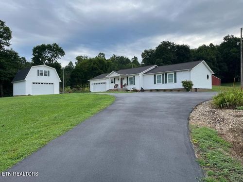 812 New Clear Branch Rd, Rocky Top, TN, 37769-5620 | Card Image