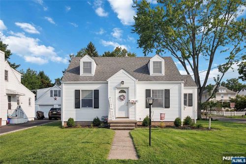 22 First St, Mahwah, NJ, 07430-1169 | Card Image