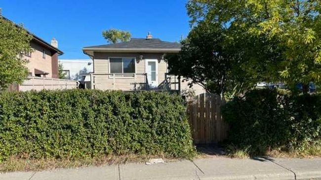 532 34 Avenue Ne, Home with 1 bedrooms, 2 bathrooms and 4 parking in Calgary AB | Image 4