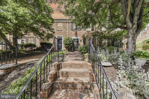 911 S Columbus St, ALEXANDRIA, VA, 22314-4208 | Card Image