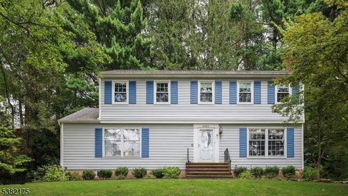 1085 Sylvan Ln, Mountainside, NJ, 07092-1517 | Card Image