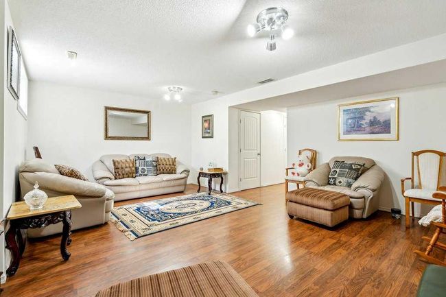 63 Wentworth Common Sw, Home with 3 bedrooms, 2 bathrooms and 2 parking in Calgary AB | Image 6