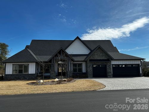 717 Daniel Circle Dr, Mills River, NC, 28759-0118 | Card Image