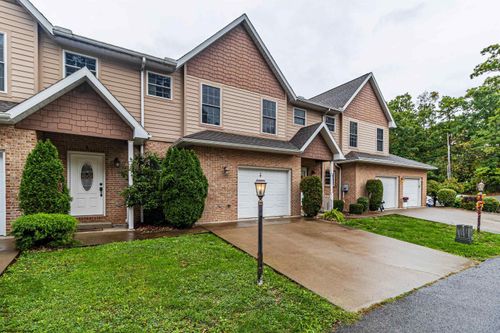 4 Palmetto Dr, Morgantown, WV, 26508-8003 | Card Image