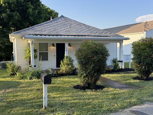 111 E 15th St, Columbia, TN, 38401-4144 | Card Image