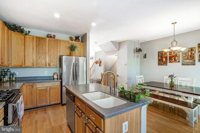 7721 Sullivan Cir, Townhouse with 3 bedrooms, 3 bathrooms and null parking in ALEXANDRIA VA | Image 13