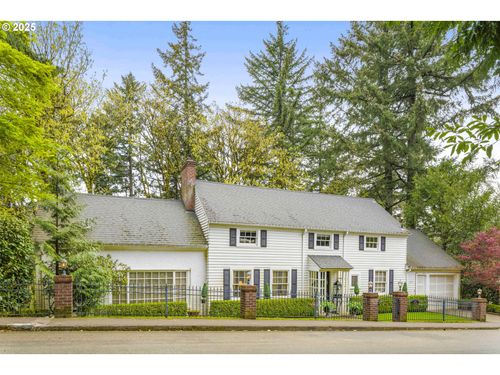 2271 Sw Montgomery Dr, Portland, OR, 97201-2386 | Card Image