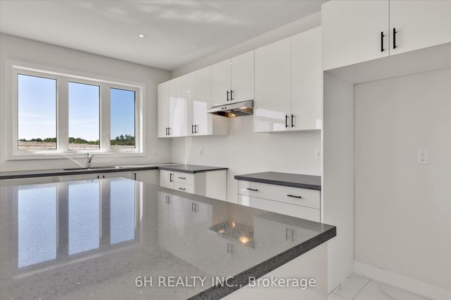 329 O'toole Crescent, House other with 6 bedrooms, 4 bathrooms and 2 parking in Selwyn ON | Image 14
