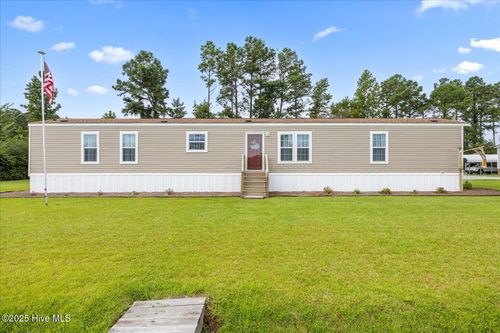 446 Chicken Neck Rd, Teachey, NC, 28464-9676 | Card Image