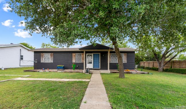 1204 Fannin St, House other with 2 bedrooms, 1 bathrooms and null parking in George West TX | Image 19