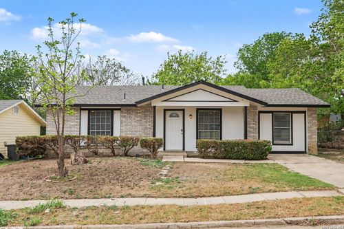 8603 Standing Rock St, San Antonio, TX, 78242-2821 | Card Image