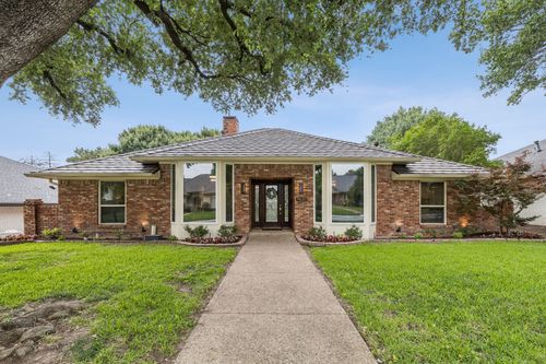 9620 Vista Oaks Dr, Dallas, TX, 75243-7631 | Card Image