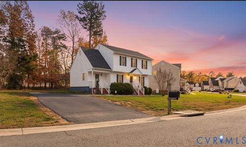 5625 Backwater Dr, North Chesterfield, VA, 23234-7727 | Card Image