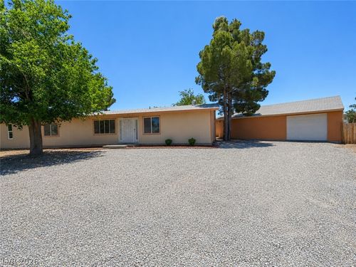 1611 W Blosser Ranch Rd, Pahrump, NV, 89060-2919 | Card Image