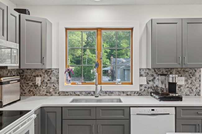 11 Osprey Ln, House other with 3 bedrooms, 2 bathrooms and 2 parking in Niantic CT | Image 10