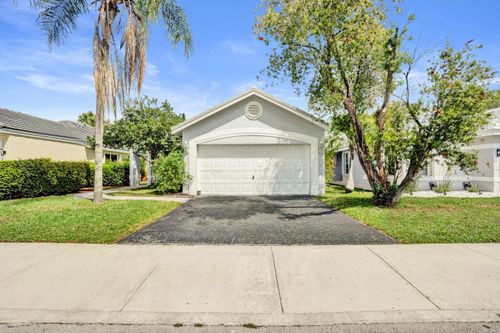 2702 Arborwood Rd, Davie, FL, 33328-6910 | Card Image