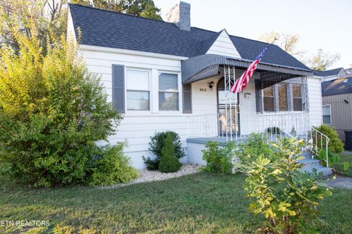 2819 Woodbine Ave, Knoxville, TN, 37914-5243 | Card Image