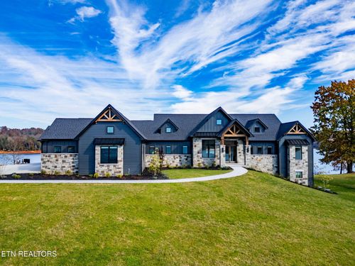 135 Crown Jewel Ln, La Follette, TN, 37766-2044 | Card Image