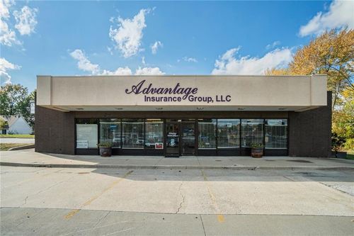 903 Nw Woods Chapel Rd, Blue Springs, MO, 64015-2656 | Card Image