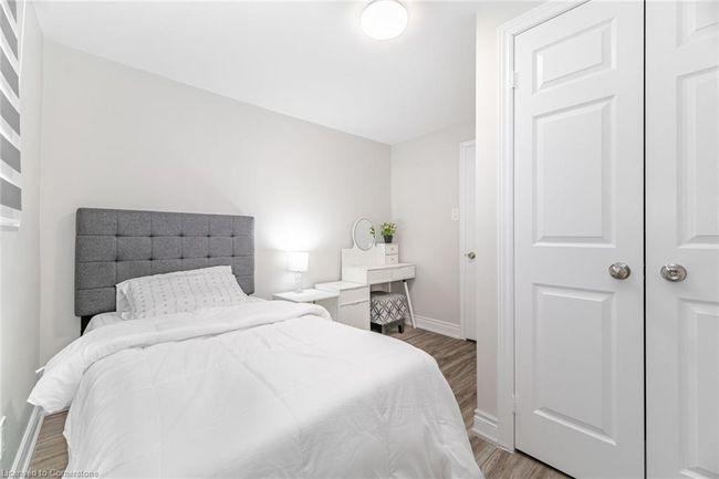 512 Pinetree Cres, House other with 3 bedrooms, 3 bathrooms and 4 parking in Cambridge ON | Image 35