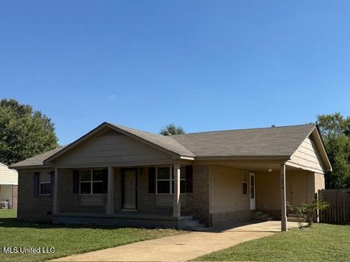 7294 Mallard Creek Dr, Horn Lake, MS, 38637-1200 | Card Image