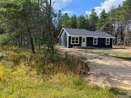 213 Memory Ln, Roscommon, MI, 48653-9415 | Card Image