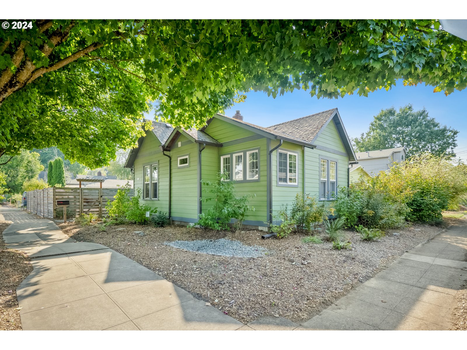 Charleston Ave, Portland, OR 97203