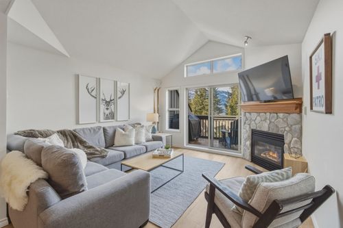 7-4890 Painted Cliff Rd, Whistler, BC, V8E1C9 | Card Image
