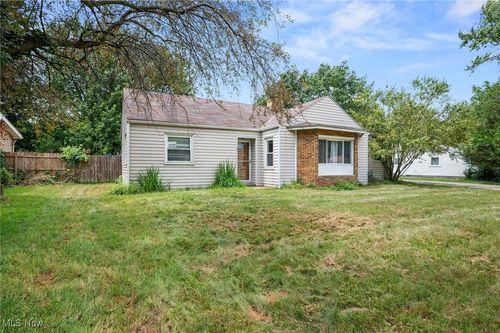 1298 Beech St, Willoughby, OH, 44094-7402 | Card Image