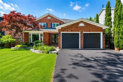 1633 Greenbriar Dr, Oakville, ON, L6M1Y3 | Card Image