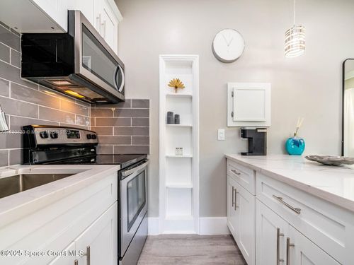 2-726 8th St, Miami Beach, FL, 33139-6111 | Card Image