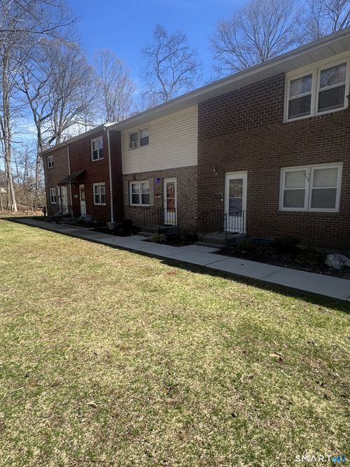 109-124 Lakeside Dr, Bristol, CT, 06010-7371 | Card Image