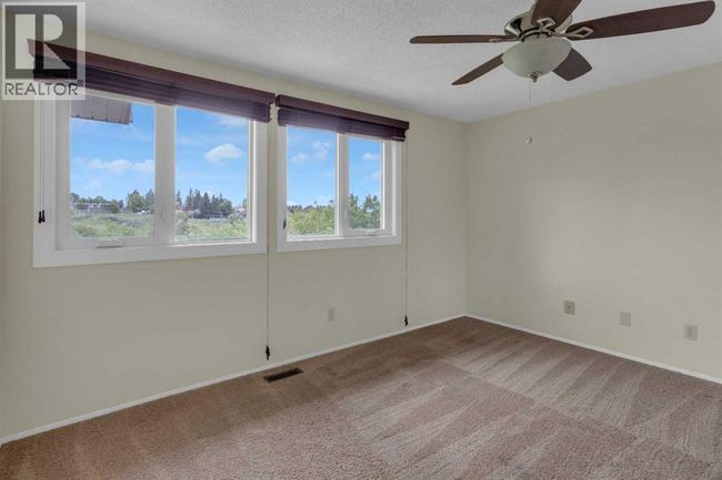 116 Silver Crest Dr Nw, Townhouse with 3 bedrooms, 2 bathrooms and 1 parking in Calgary AB | Image 15