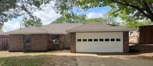 2321 May Ln, Grand Prairie, TX, 75050-2922 | Card Image