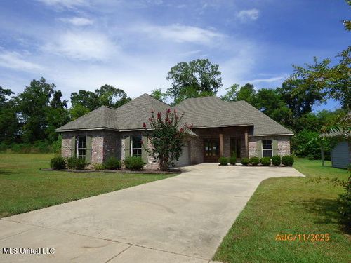 40 Hedges Plantation Pl, Natchez, MS, 39120-7003 | Card Image