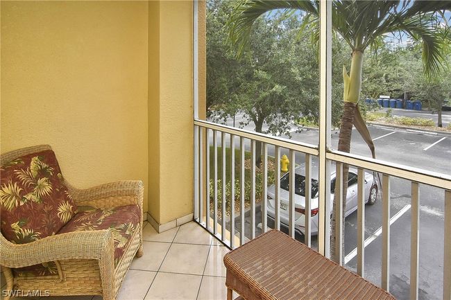 215 - 4113 Residence Drive, Condo with 3 bedrooms, 2 bathrooms and null parking in Fort Myers FL | Image 4
